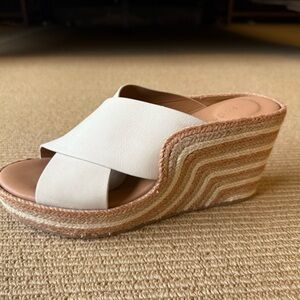 Gentle Soul Women's Cream Sandals